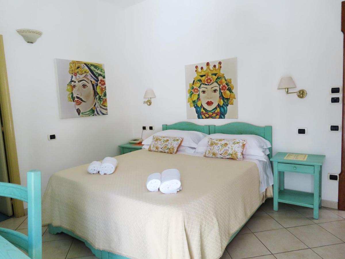 Stromboli Central Family Apartment - 3 Double Rooms Экстерьер фото