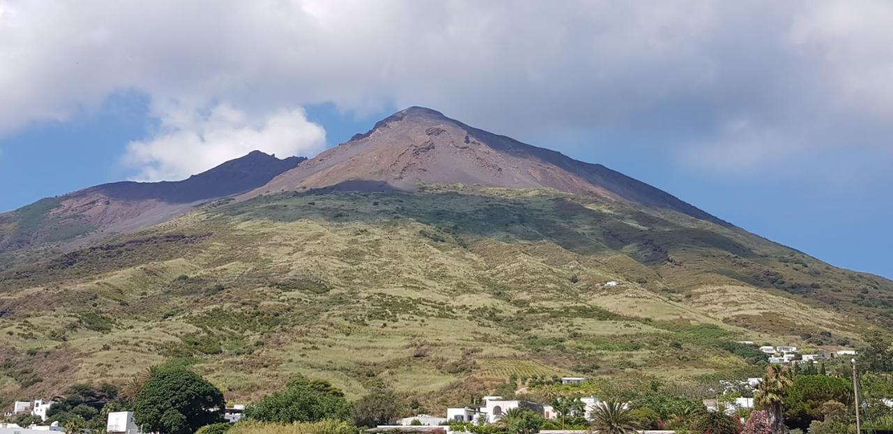 Stromboli Central Family Apartment - 3 Double Rooms Экстерьер фото